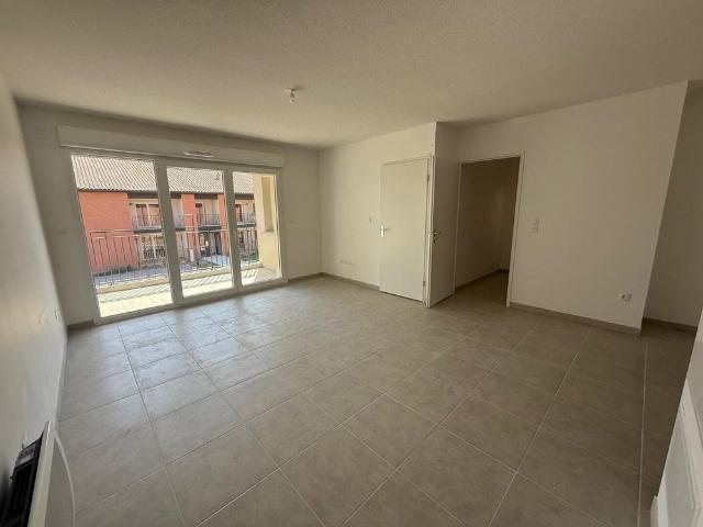 location Appartement T2 DE 47m² À CASTELGINEST