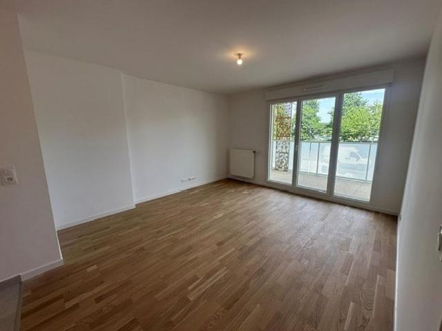 location Appartement T2 DE 44.5m² À ELANCOURT