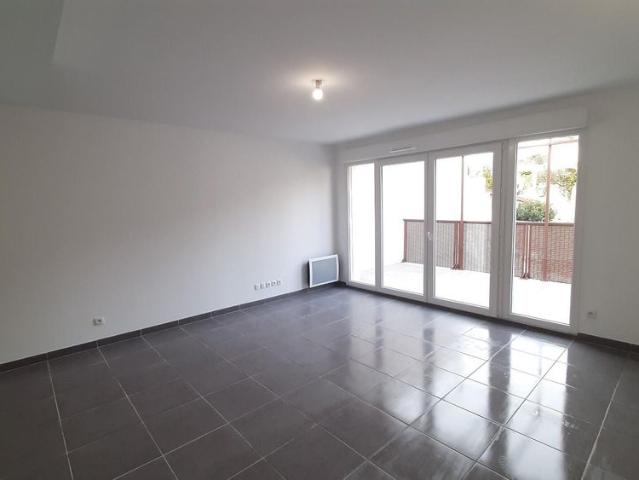location Appartement T2 DE 45m² À SALON DE PROVENCE