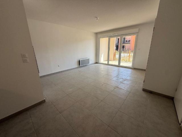 location Appartement T2 DE 46.9m² À CASTELGINEST