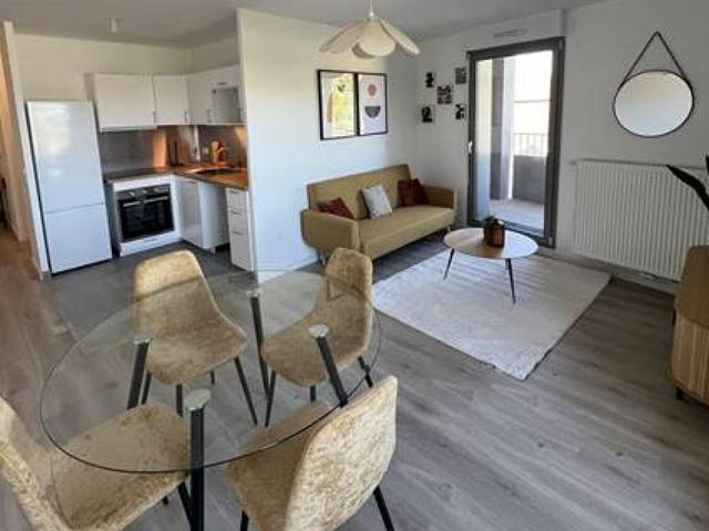 location Appartement T2 DE 48.1m² À AUBERVILLIERS