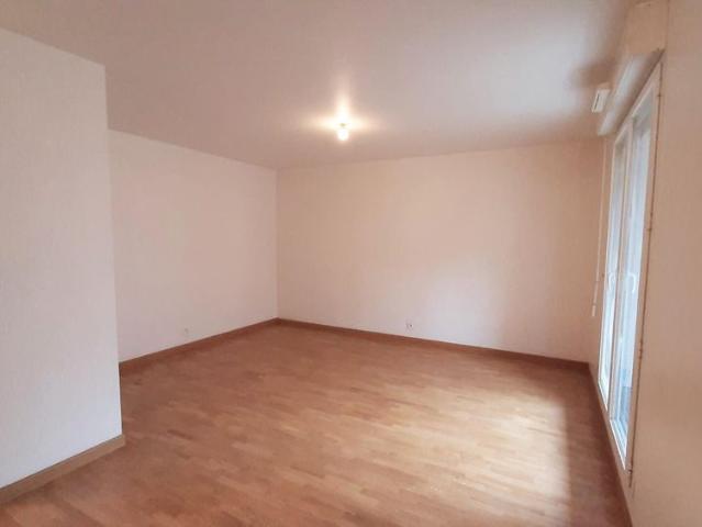 location Appartement T2 DE 48.2m² À RIS ORANGIS