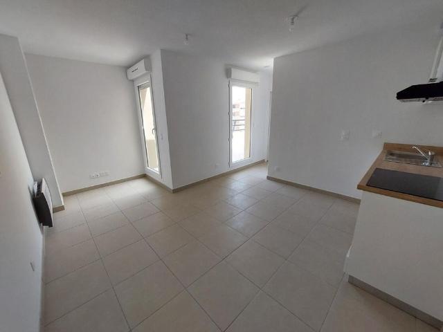 location Appartement T2 DE 32.96m² À NIMES