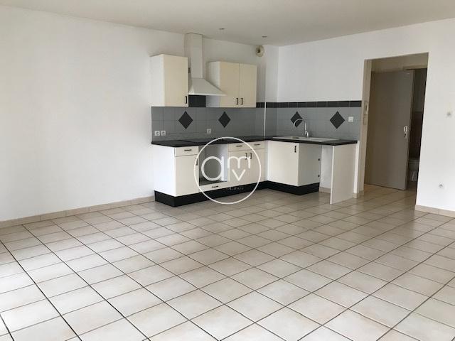 Location APPARTEMENT T2 HYERES GARE 54M² | AMV Immobilier