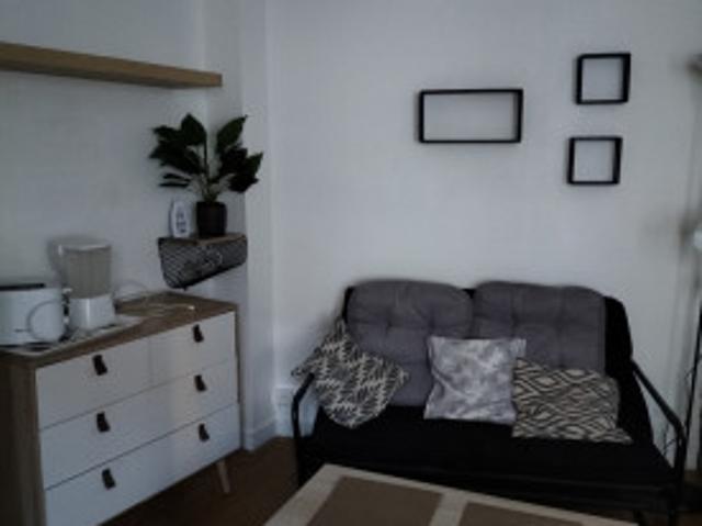 location APPARTEMENT T2 MEUBLE