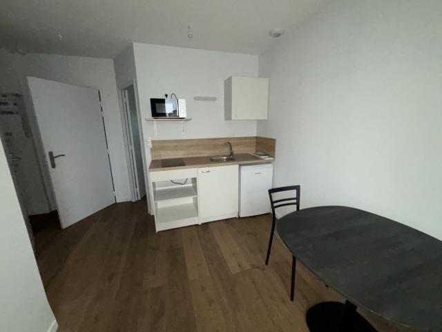 LOCATION APPARTEMENT T2 MEUBLÉ SABLE SUR SARTHE