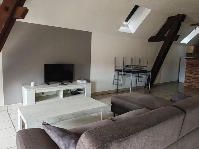 LOCATION APPARTEMENT T2 MEUBLE PROCHE GARE CHALONS EN CHAMPAGNE REF 814