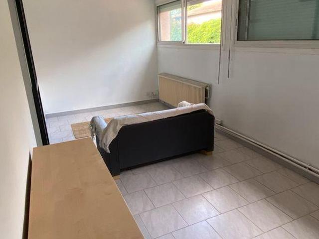 Location appartement T2 sur cour intérieure