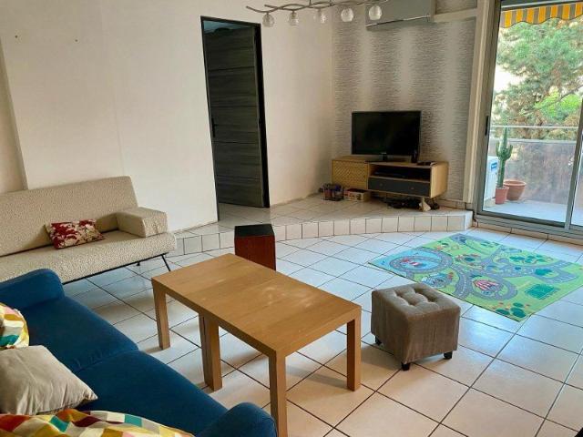 Location / Appartement T4