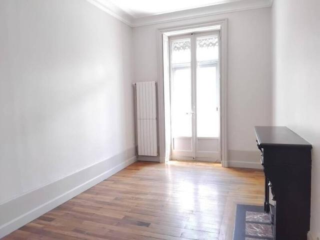 Location appartement t4 85 m² Grenoble 38000 1 100 €