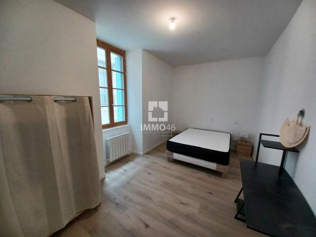 Location appartement t4 Cahors 46000, 80m², 2 pièces. CHG TEM QUE