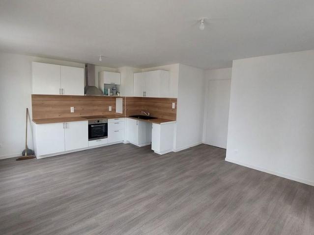 location Appartement T4 DE 80.2m² À LE BLANC MESNIL
