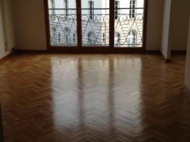 location Appartement T4 DE 87.2m² À ISSY LES MOULINEAUX