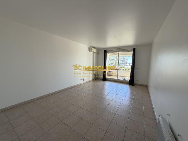 Location Appartement T4 de 88 m² situé dans une résidence de standing au cœur du 9ᵉ arrondissement