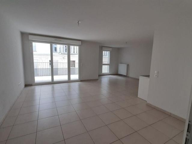 location Appartement T4 DE 90.5m² À BORDEAUX