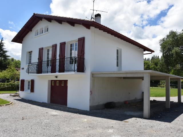 Location Appartement T4 en duplex avec terrasse et jardin. | ERLEA IMMOBILIER