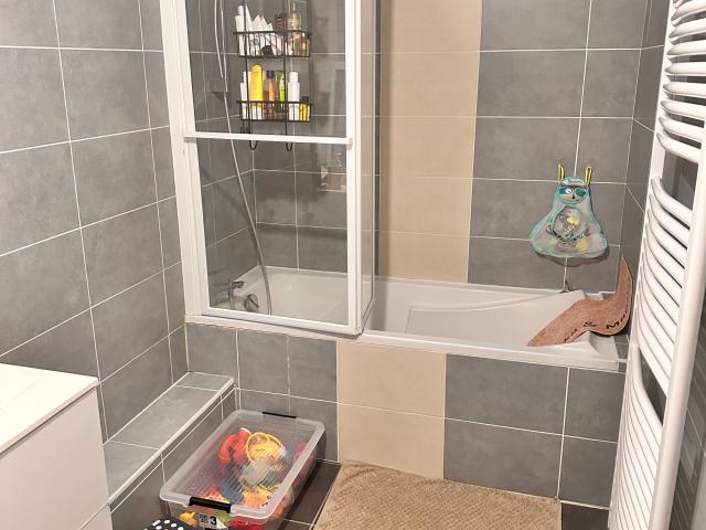 Location Appartement T5 132 m² Mouthe