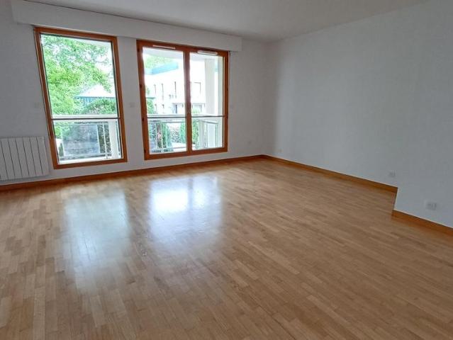 location Appartement T5 DE 110.3m² À SCEAUX