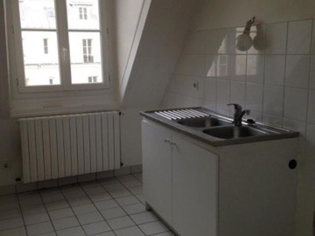 location Appartement T6 DE 144.35m² À PARIS