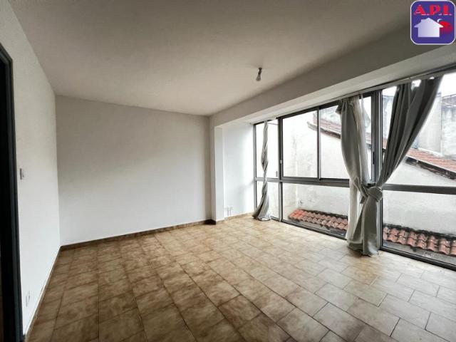 Location appartement Tarascon sur ariege, 44m² 2 pièces 450€ Ariège Page /fr/detail.htm