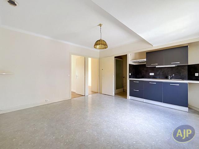 Location appartement Tillières: 370 € AJP Immobilier Saint Macaire en Mauges