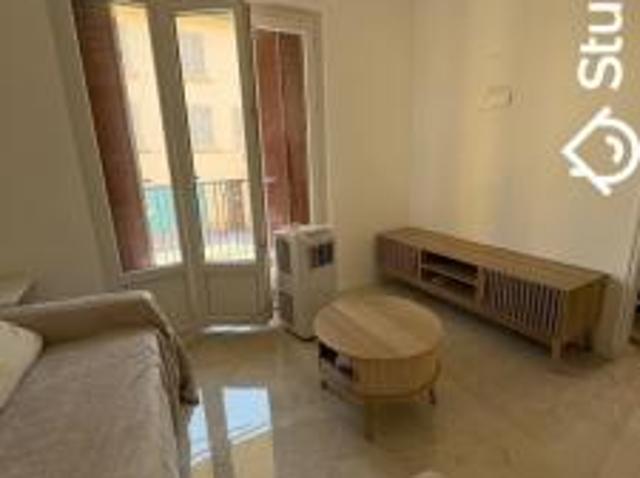 location appartement toulon 1 pièce 13 m2 var 83100 520 € / mois