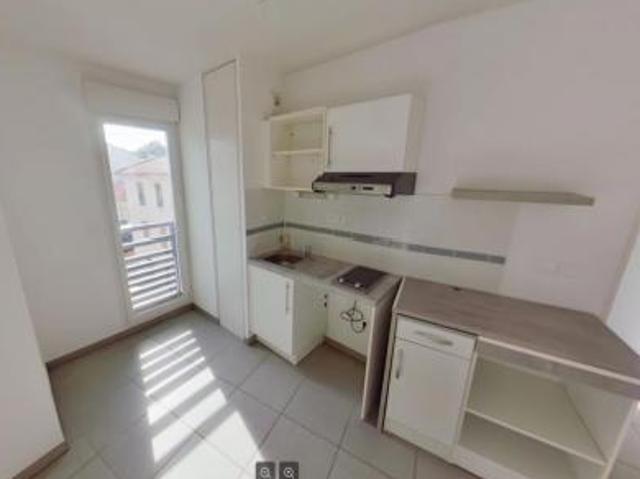 location appartement toulon 2 pièces 40 m2 var 83100 639 € / mois