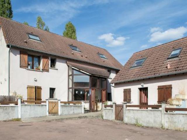 Location / Appartement Type 2 à NERONDES