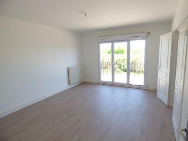 Location / Appartement Type 2 à ST SATUR