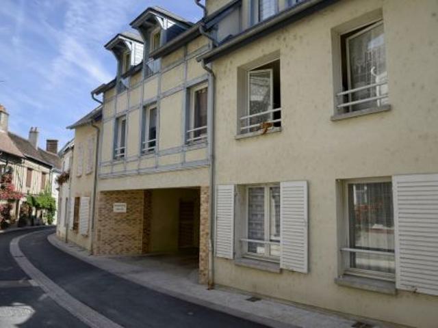 Location / Appartement Type 3 à AUBIGNY SUR NERE