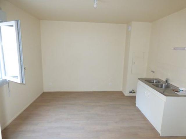 Location / Appartement Type 3 à AUBIGNY SUR NERE