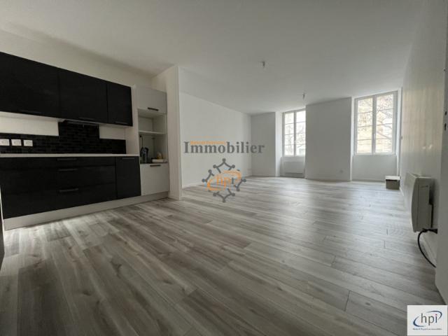 Location appartement type 4 équipé en 1er étage, Saint Affri