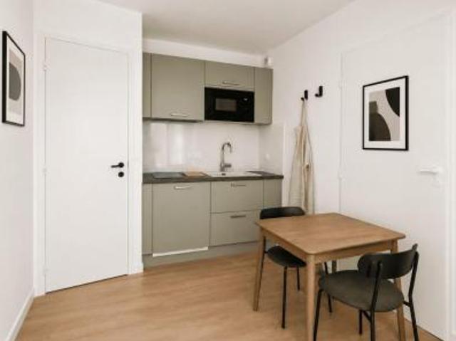 location appartement vanves 1 pièce 22 m2 hauts de seine 92170 1218 € / mois