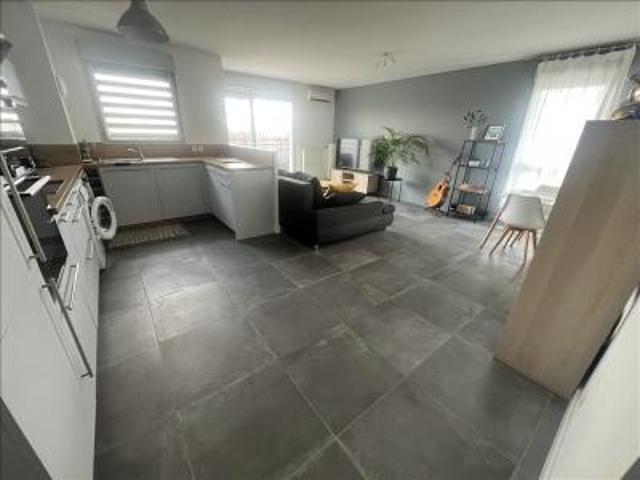 location appartement vaulx en velin 3 pièces 70 m2 rhone 69120 950 € / mois