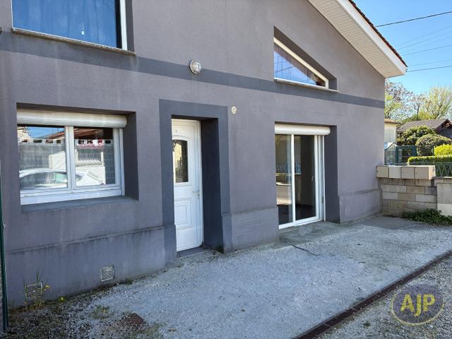 Location appartement Vendays Montalivet: 710 € AJP Le Verdon Immobilier