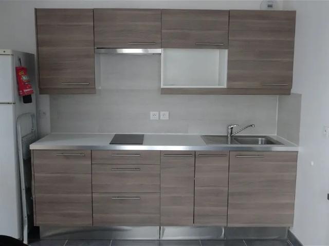 Location Appartement Venelle Geneviève de Gaulle Anthonioz, Sathonay Camp