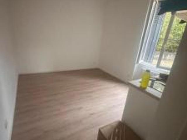 location appartement venissieux 1 pièce 17 m2 rhone 69200 610 € / mois
