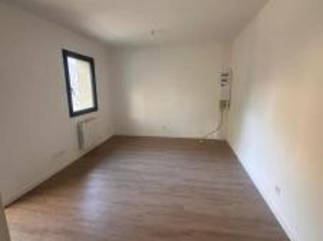 location appartement venissieux 1 pièce 19 m2 rhone 69200 595 € / mois