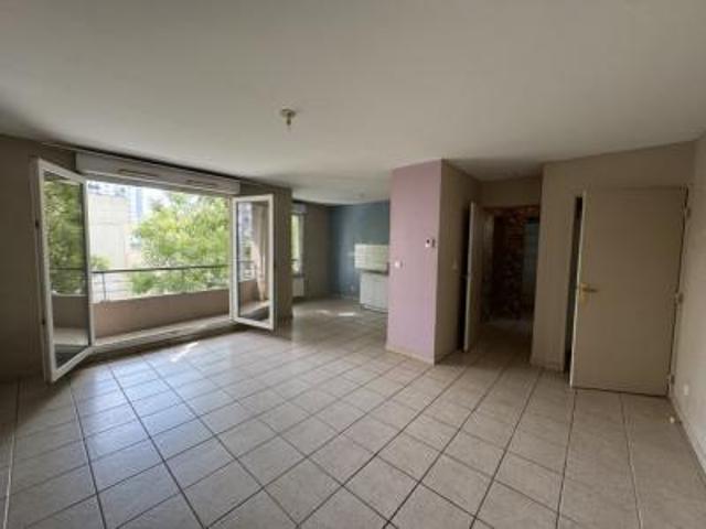 location appartement venissieux 2 pièces 47 m2 rhone 69200 658 € / mois