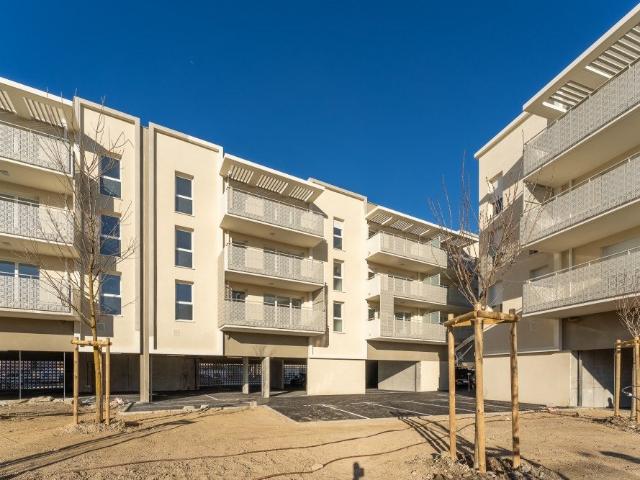 Location Appartement Via Rhôna, Arles