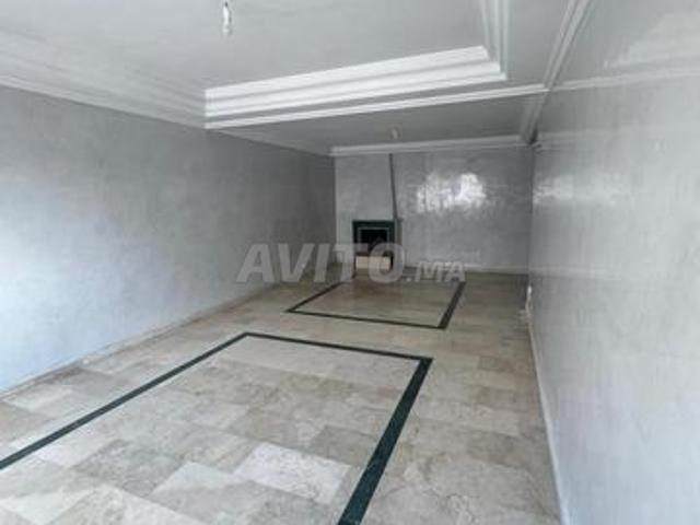 Location appartement vide à Quartier Palmier