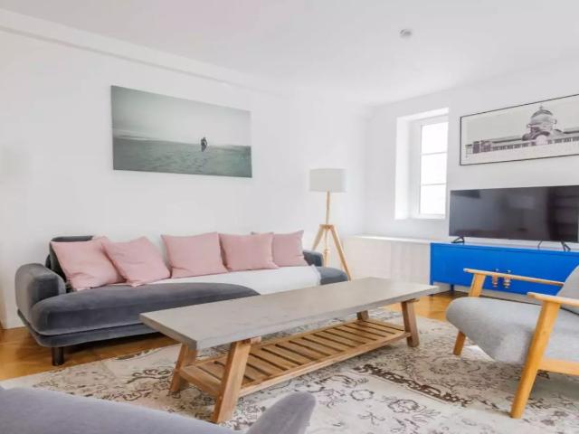 Location Appartement Villa de Longchamp, Paris