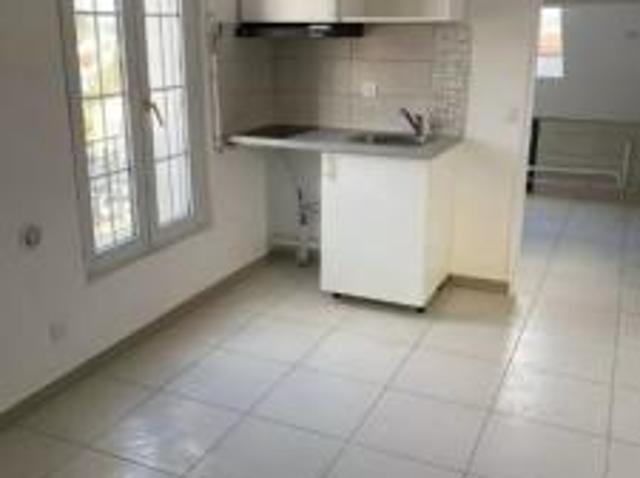 location appartement villeneuve le roi 1 pièce 24 m2 val de marne 94290 850 € / mois