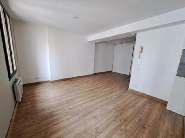 location appartement villeneuve sur lot 1 pièce 27 m2 lot et garonne 47300 370 € / mois