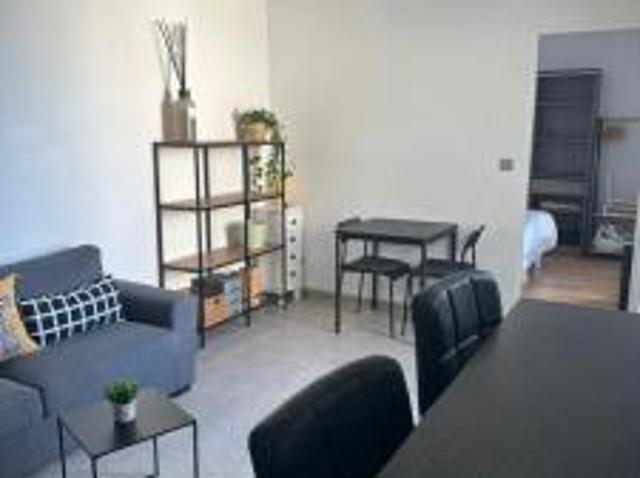 location appartement villeneuve saint georges 2 pièces 34 m2 val de marne 94190 890 € / mois
