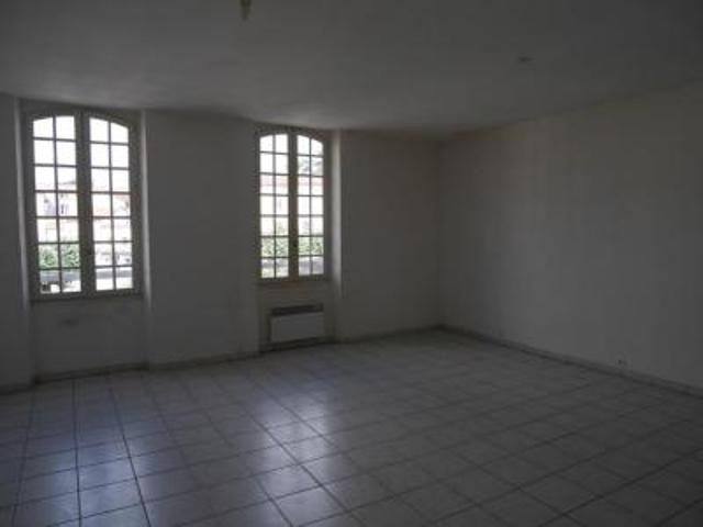 location appartement villefranche de rouergue 3 pièces 67 m2 aveyron 12200 520 € / mois