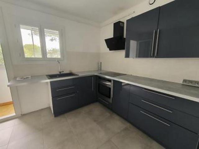 location appartement vitrolles 4 pièces 72 m2 bouches du rhone 13127 940 € / mois