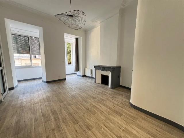 Location Appartement Voie La Canebiere, Marseille