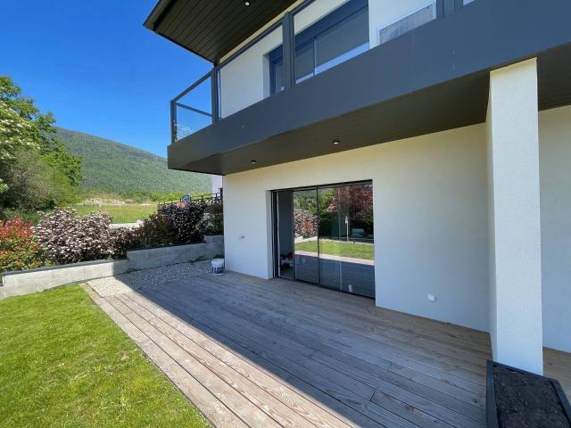location appartement à échenevex 01170 2 600 €