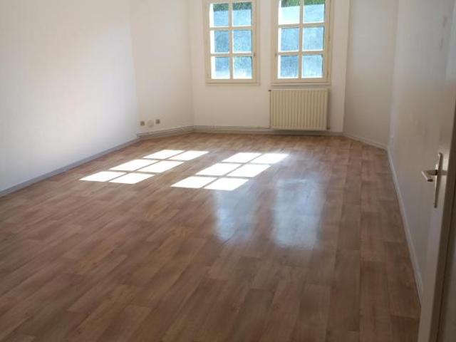 Location Appartement à LA COTE ST ANDRE